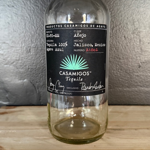 Casamigos Tequila Añejo EMPTY BOTTLE - Picture 2 of 4